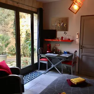 Gasthof Sur Jardin Secret - Centre - Climatisee